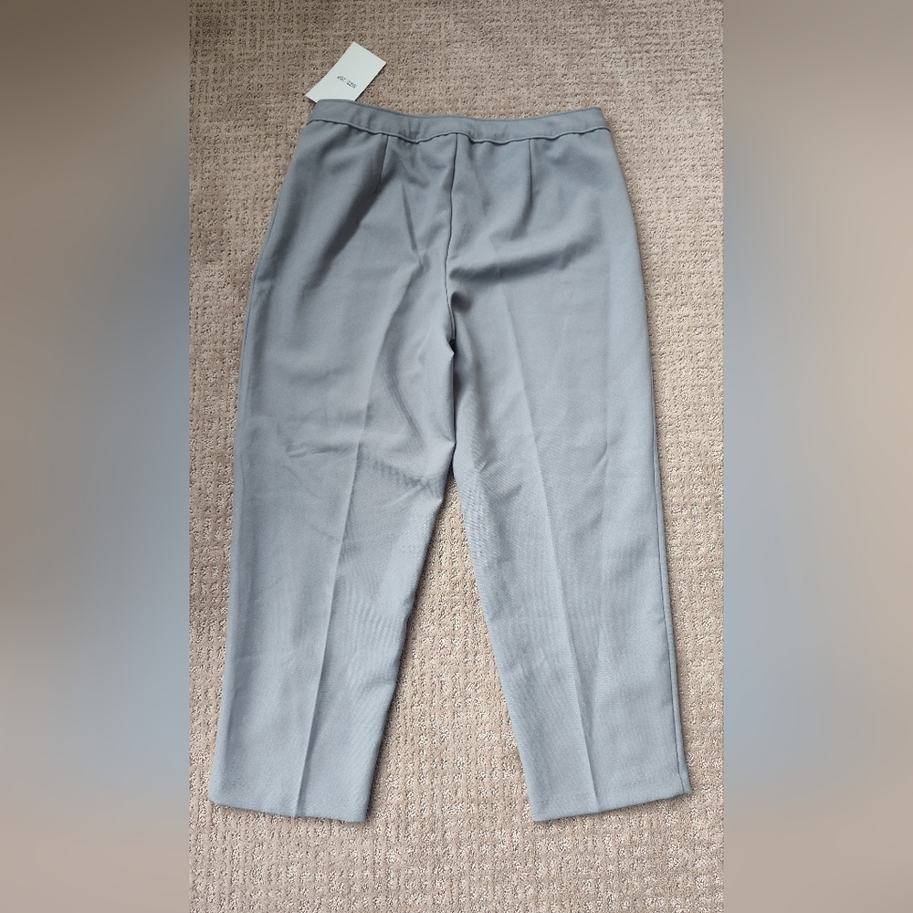 Bend Over Women's Pull On Gray Pants - Picture 2 of 4
